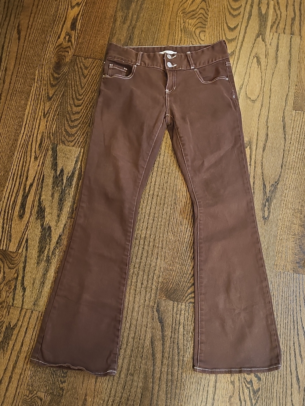 Women’s Brown Low-Rise Flare Jeans - Classic Style